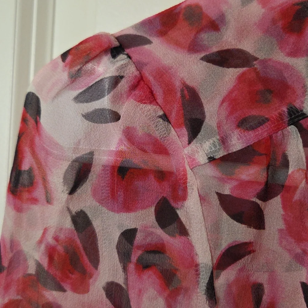 Kate Spade Roses Ruffle Silk Top In Size 2. - Picture 15 of 16